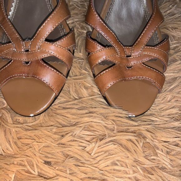 Anne Klein Brown Peep Toe Heels - Picture 5 of 8